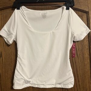 Pumiey Women's Classic White Scoop Neck Tee